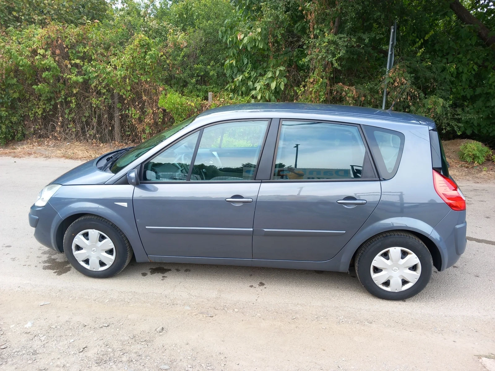 Renault Scenic 1.4i 98ks.feislift - изображение 9