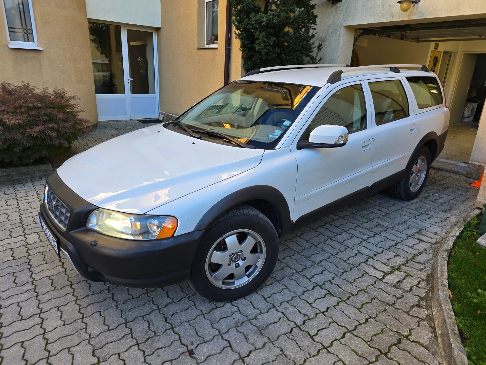 Volvo Xc70 2.4 - изображение 2