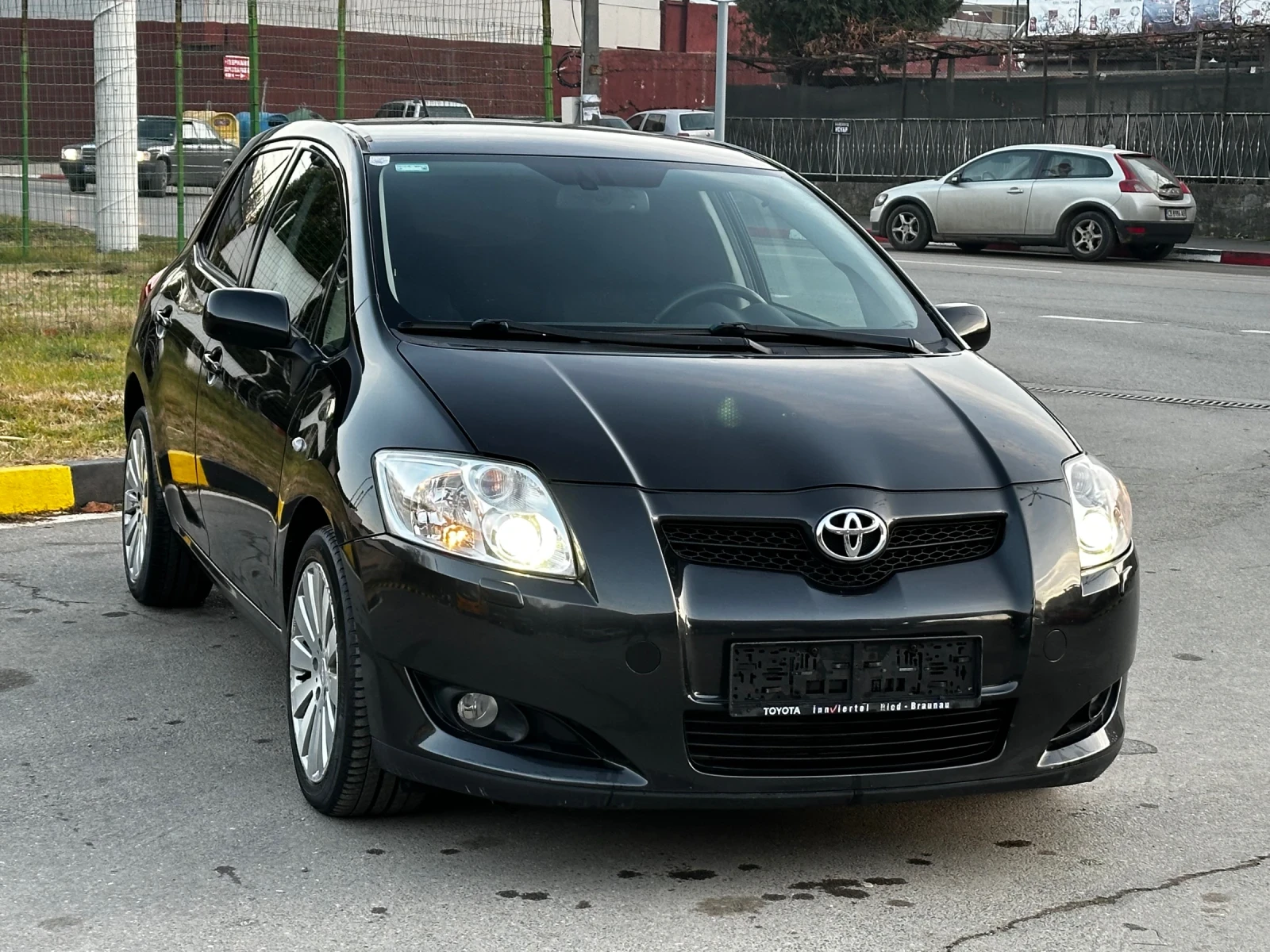 Toyota Auris 2.0d4d FACELIFT/ КСЕНОН - изображение 8