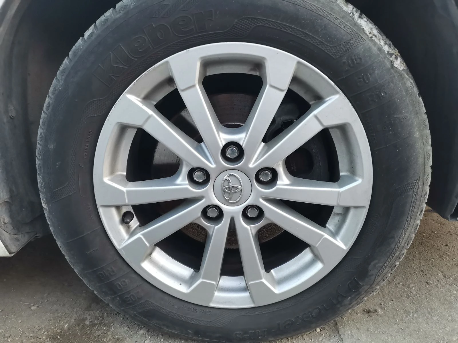 Toyota Verso 2.0 D4D | Mobile.bg — изображение 11