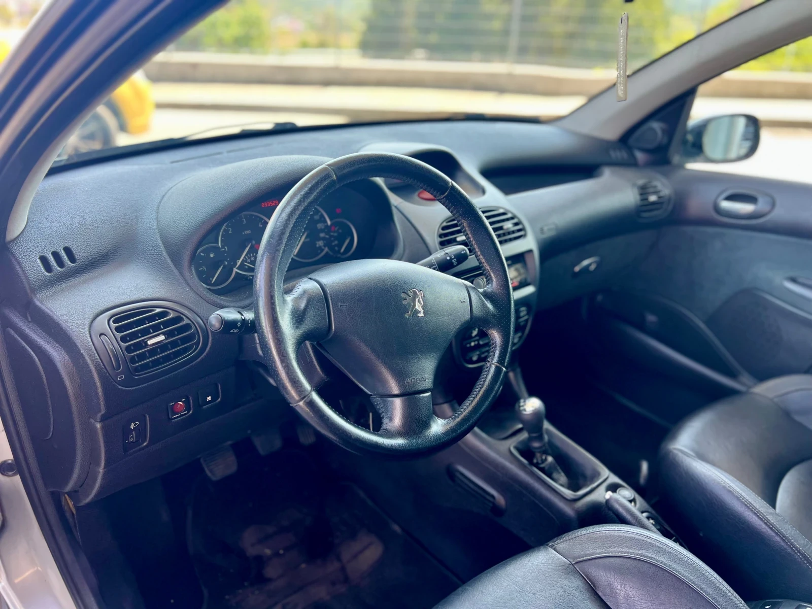 Peugeot 206 1.6 HDi / 110 к.с. - изображение 9