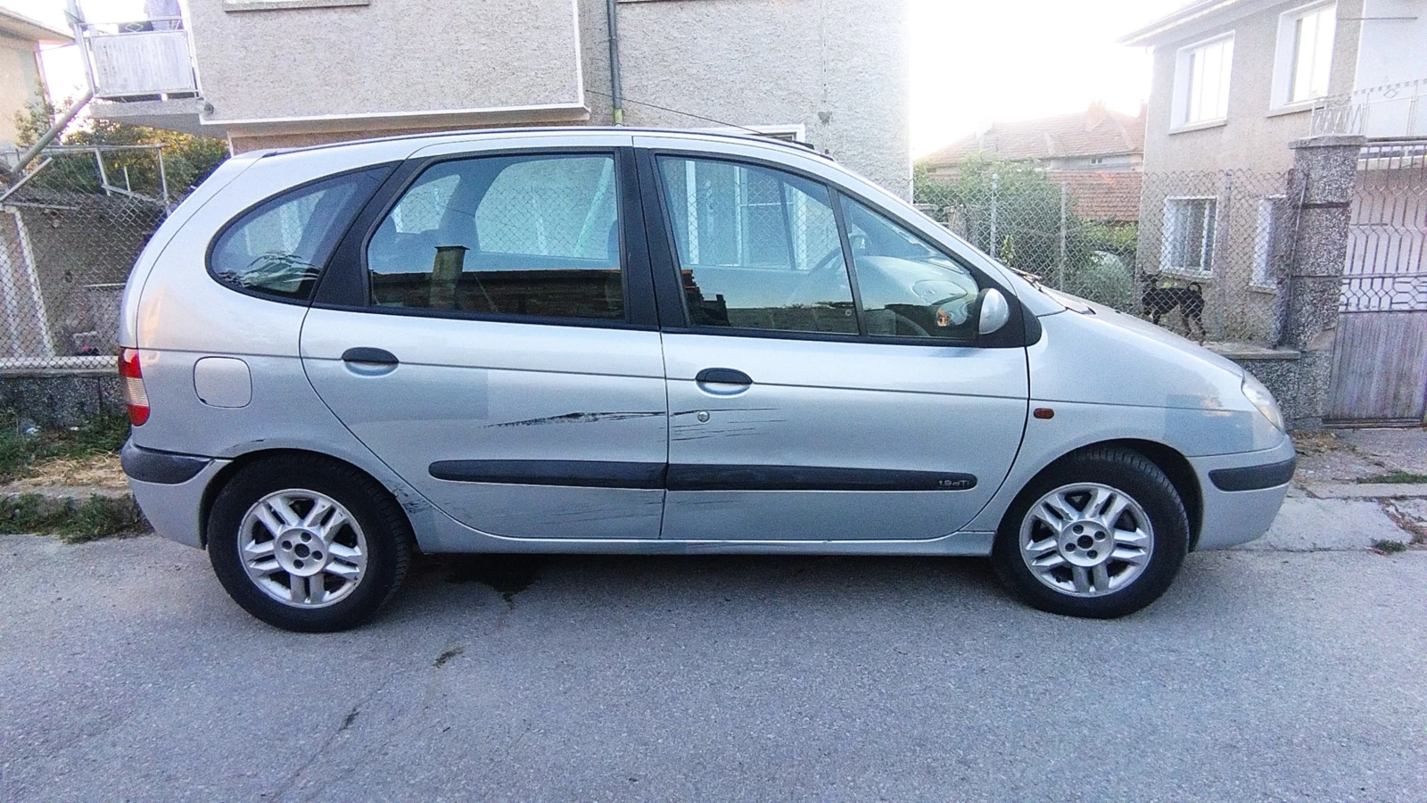 Renault Scenic 1.9 DTI - изображение 5