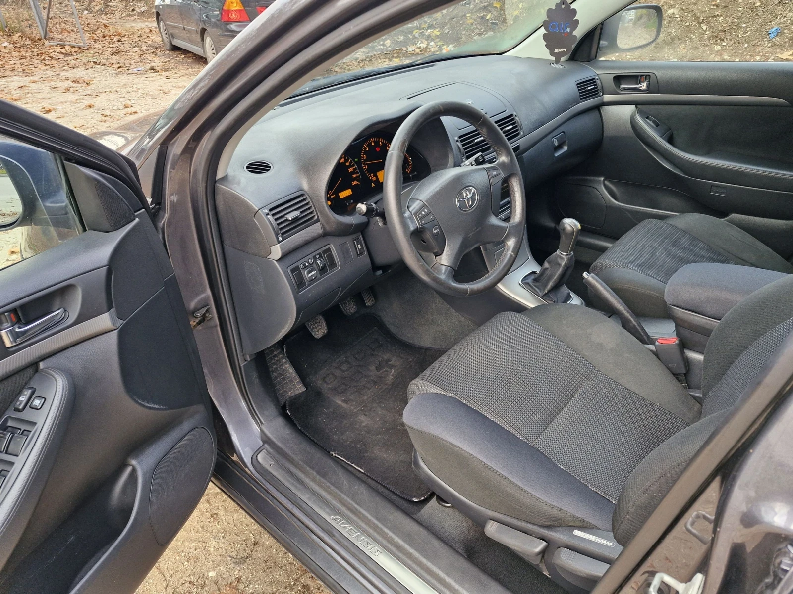 Toyota Avensis 1.8 ������ 129�.�. ���������, ��������, ���������� | Mobile.bg � ����������� 15