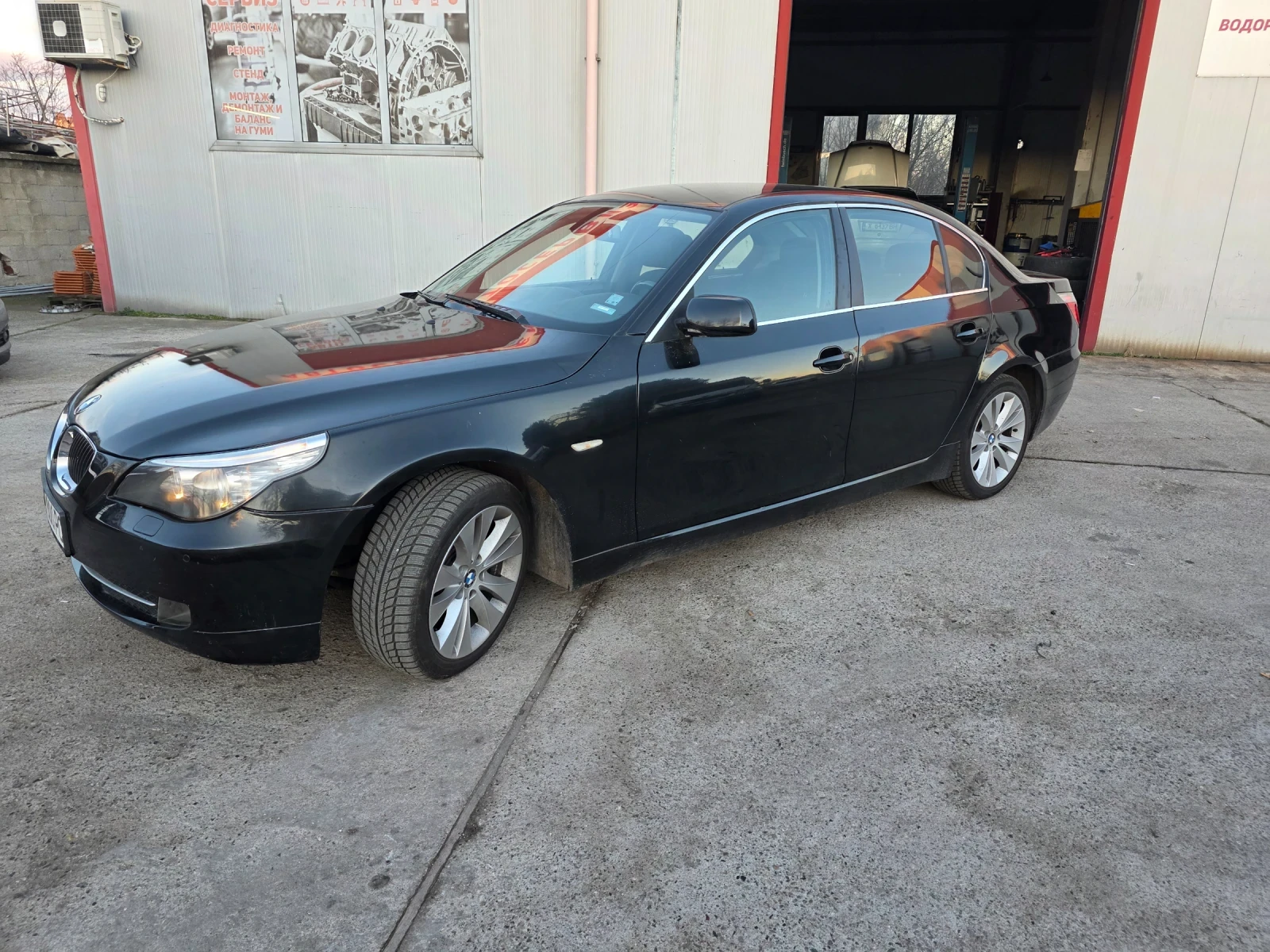 BMW 523 2.5i 190hp - изображение 4