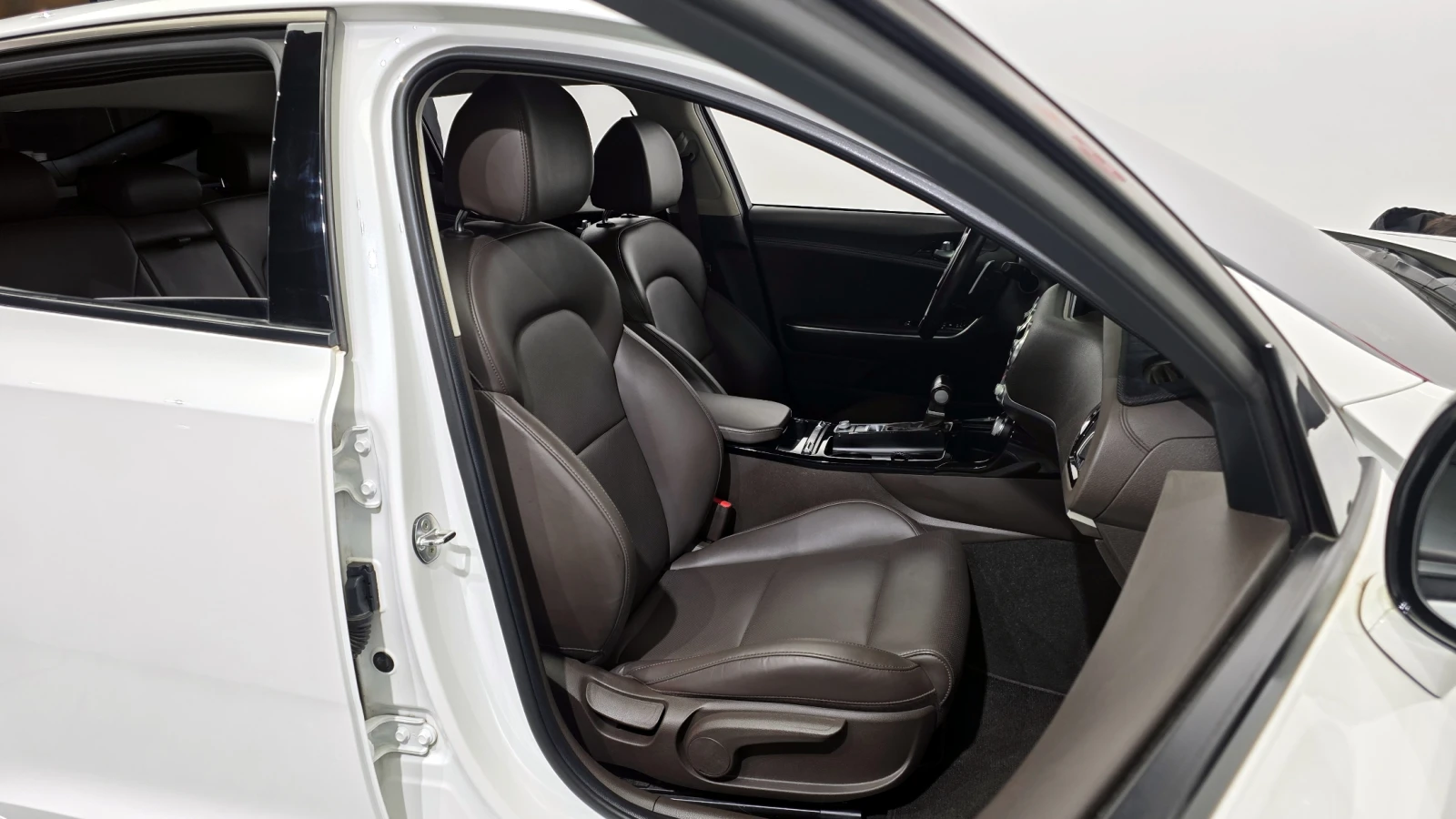 Kia Stinger 2.0T 2WD PRIME autogeorge.com | Mobile.bg � ����������� 12