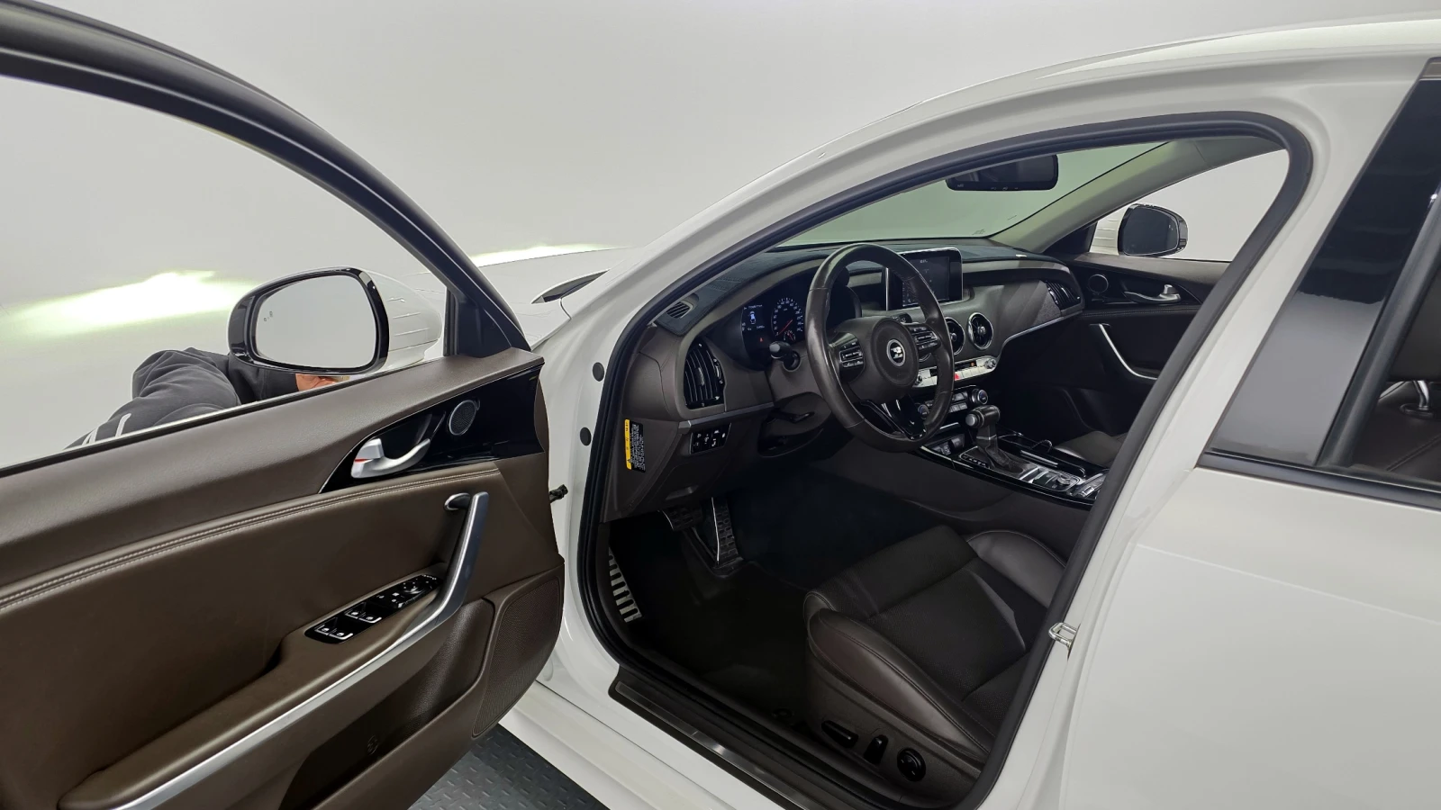 Kia Stinger 2.0T 2WD PRIME autogeorge.com - изображение 10