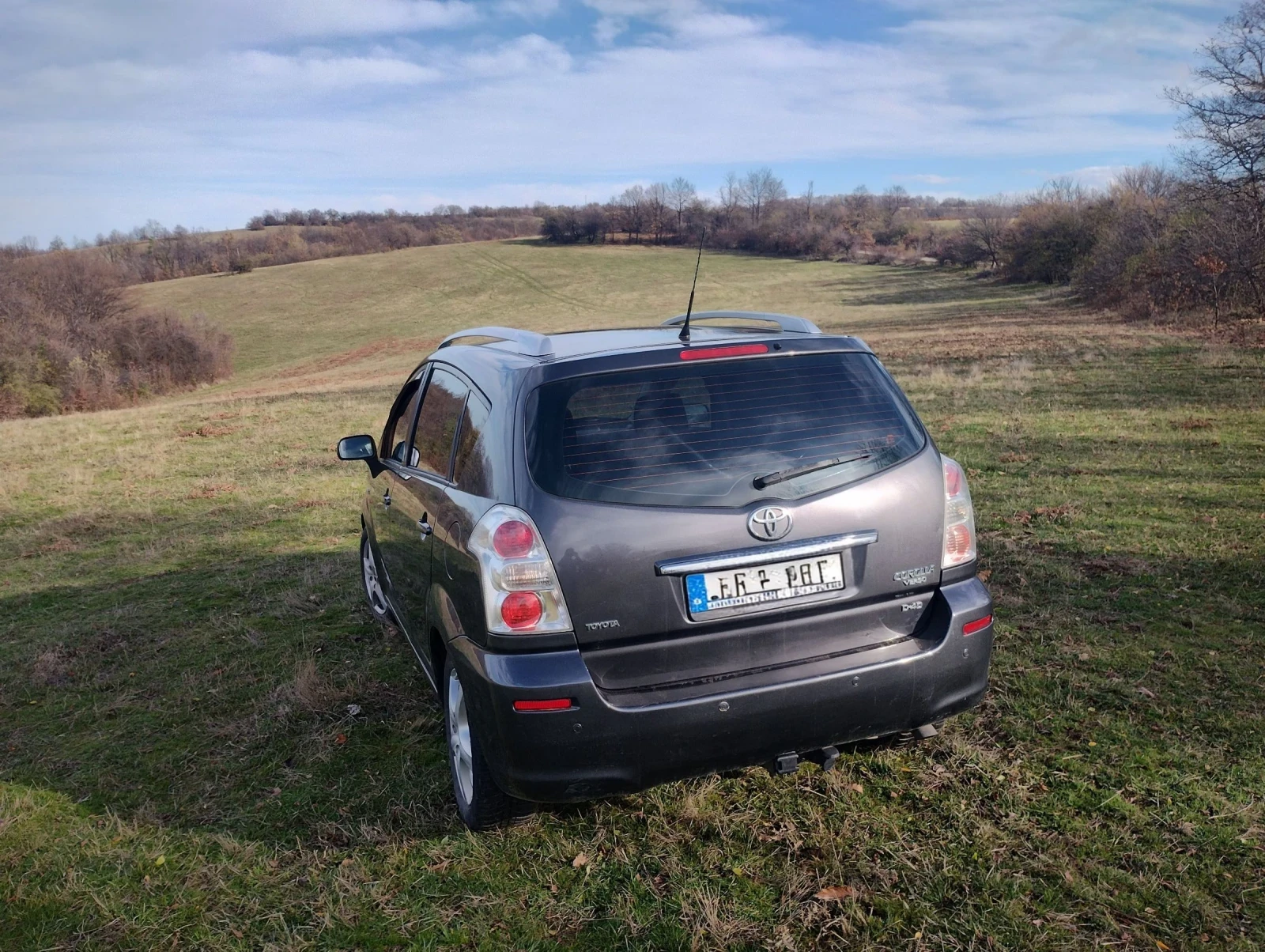 Toyota Corolla verso  - изображение 3