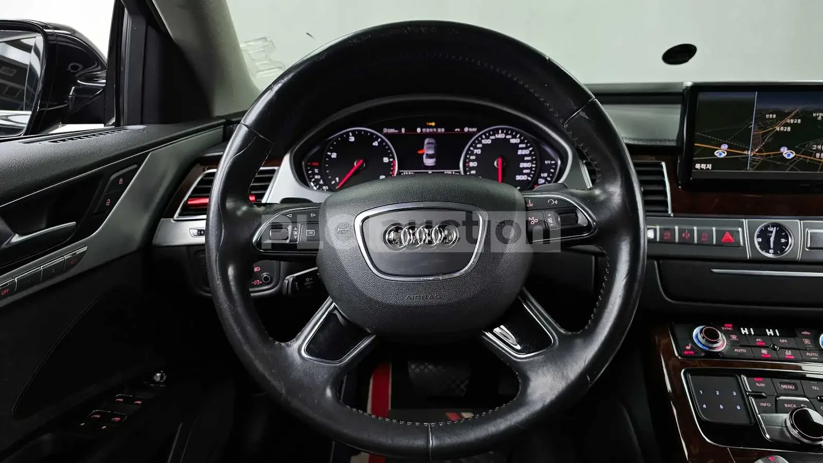 Audi A8, снимка 13 - Автомобили и джипове - 54141371