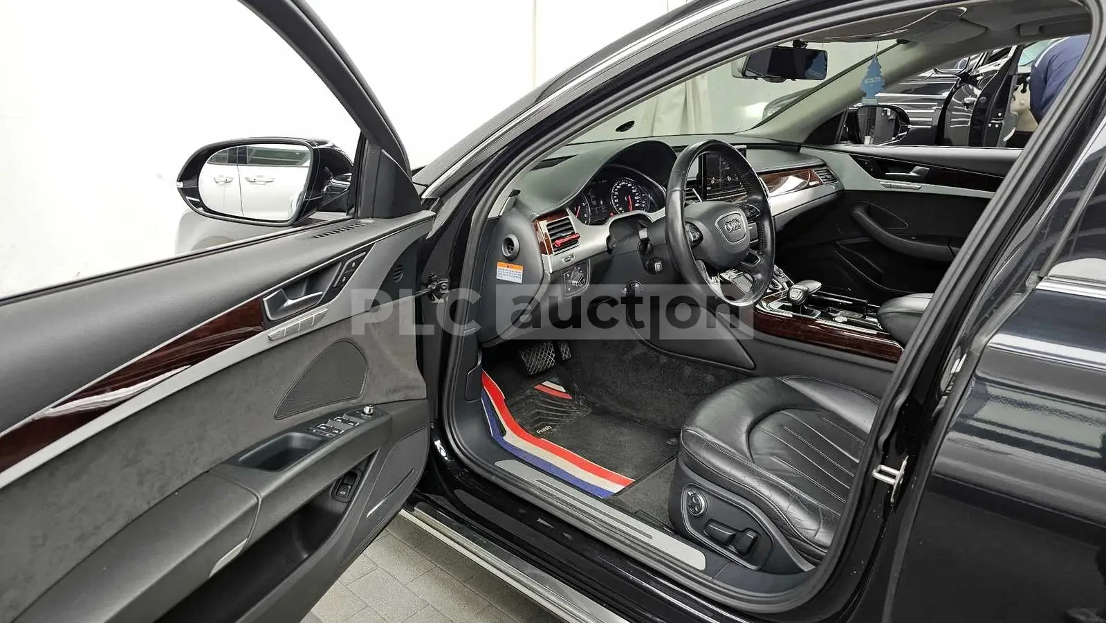 Audi A8, снимка 10 - Автомобили и джипове - 54141371