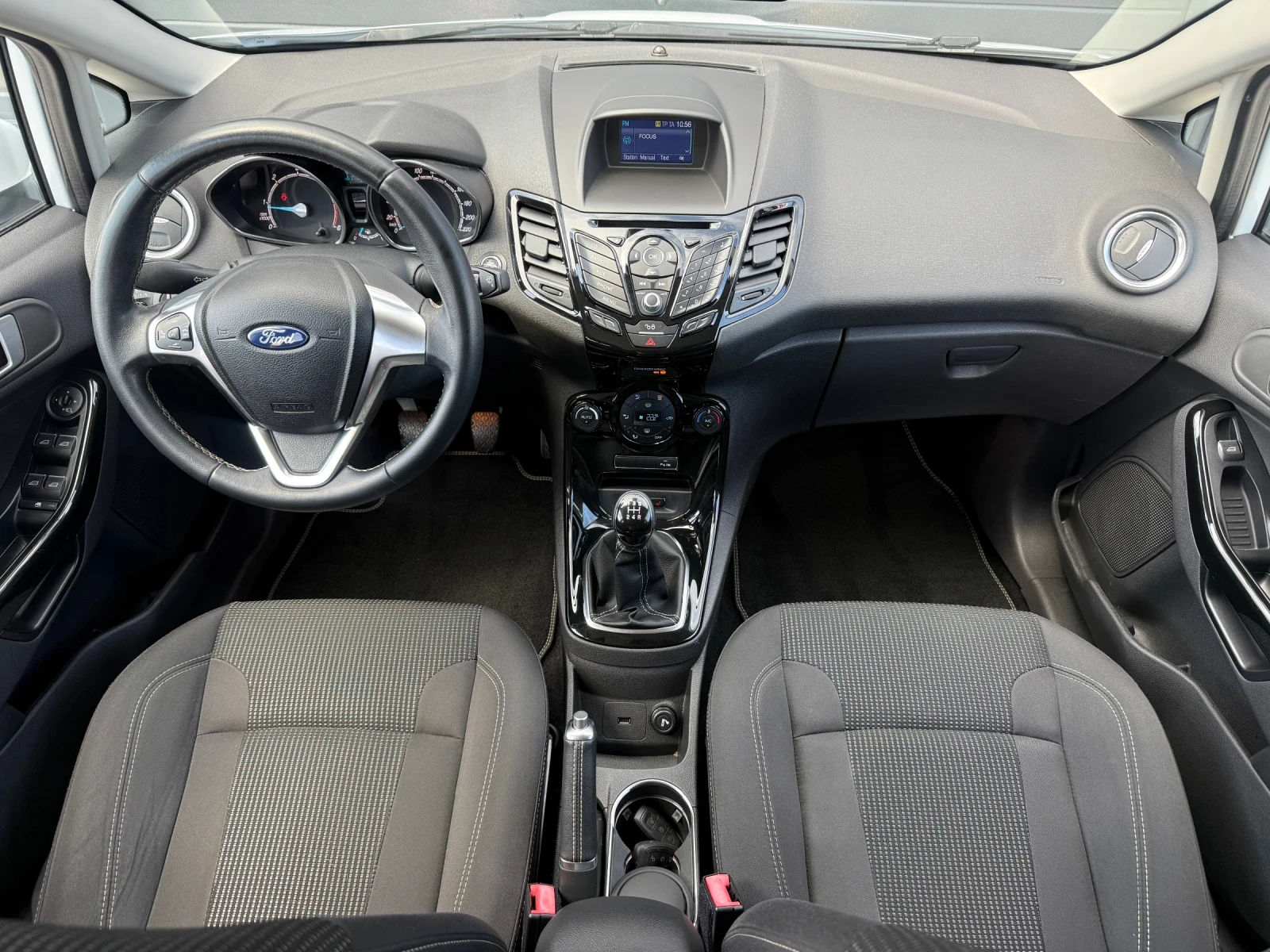 Ford Fiesta 1.5TDCi, Titanium, LED, * 117 000км* COC, KTEO OK!, снимка 8 - Автомобили и джипове - 54528603