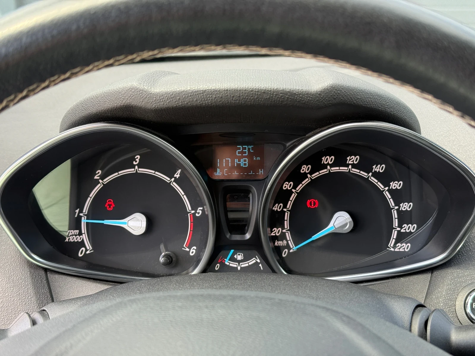 Ford Fiesta 1.5TDCi, Titanium, LED, * 117 000км* COC, KTEO OK!, снимка 12 - Автомобили и джипове - 54528603