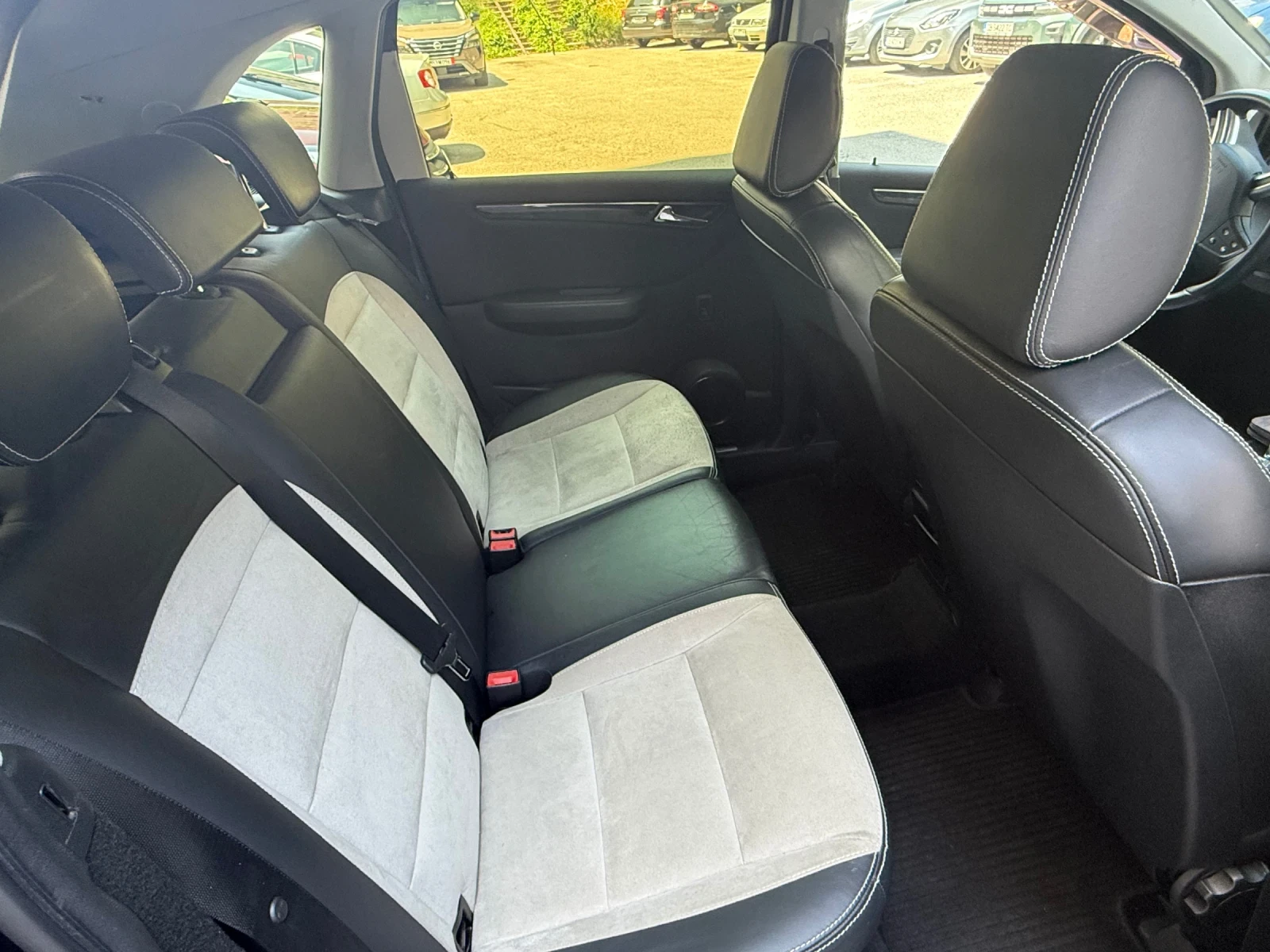 Mercedes-Benz B 200 Автоматик 2.0 TURBO 193 к.с-ГАЗ-ИНЖ обслужен, снимка 6 - Автомобили и джипове - 54809333