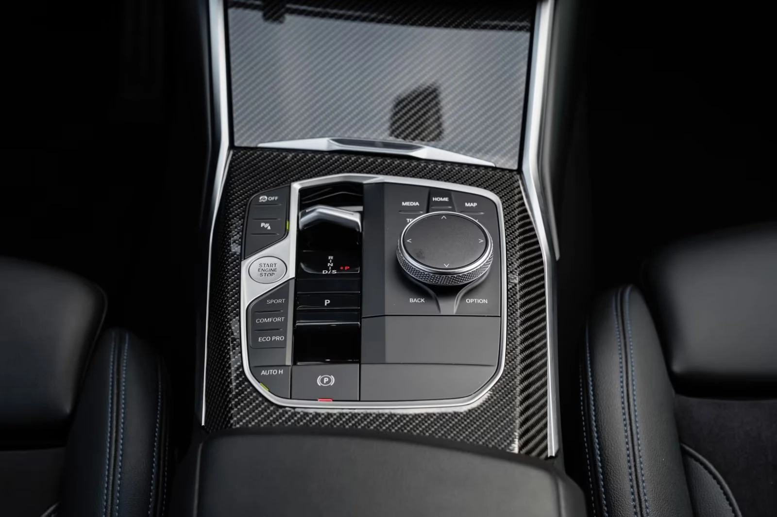 BMW 340 xDRIVE/374HP/H&K/CARBON/CAM/KLESS/770z, снимка 16 - Автомобили и джипове - 55666158
