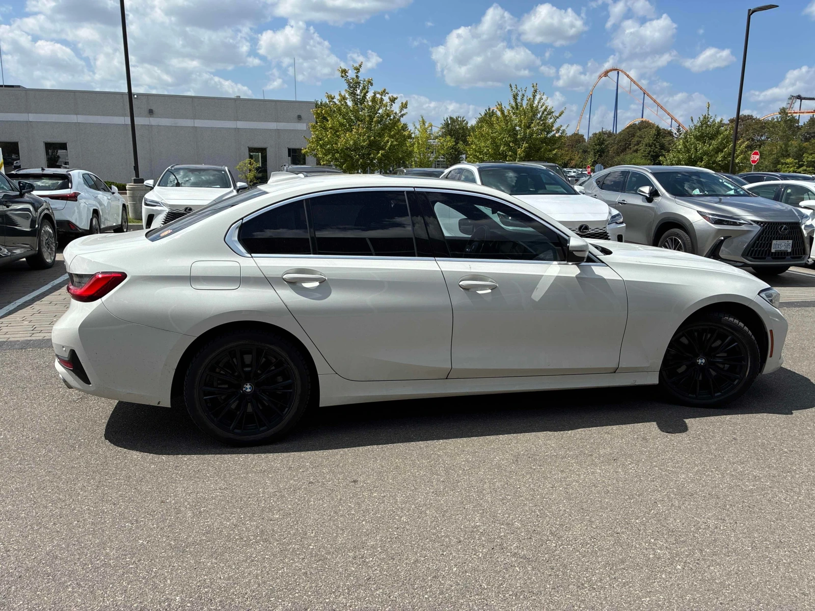 BMW 330 xDrive * АВТОКРЕДИТ * ГЛАВНО ПРЕДСТАВИТЕЛСТВО, снимка 4 - Автомобили и джипове - 55802956