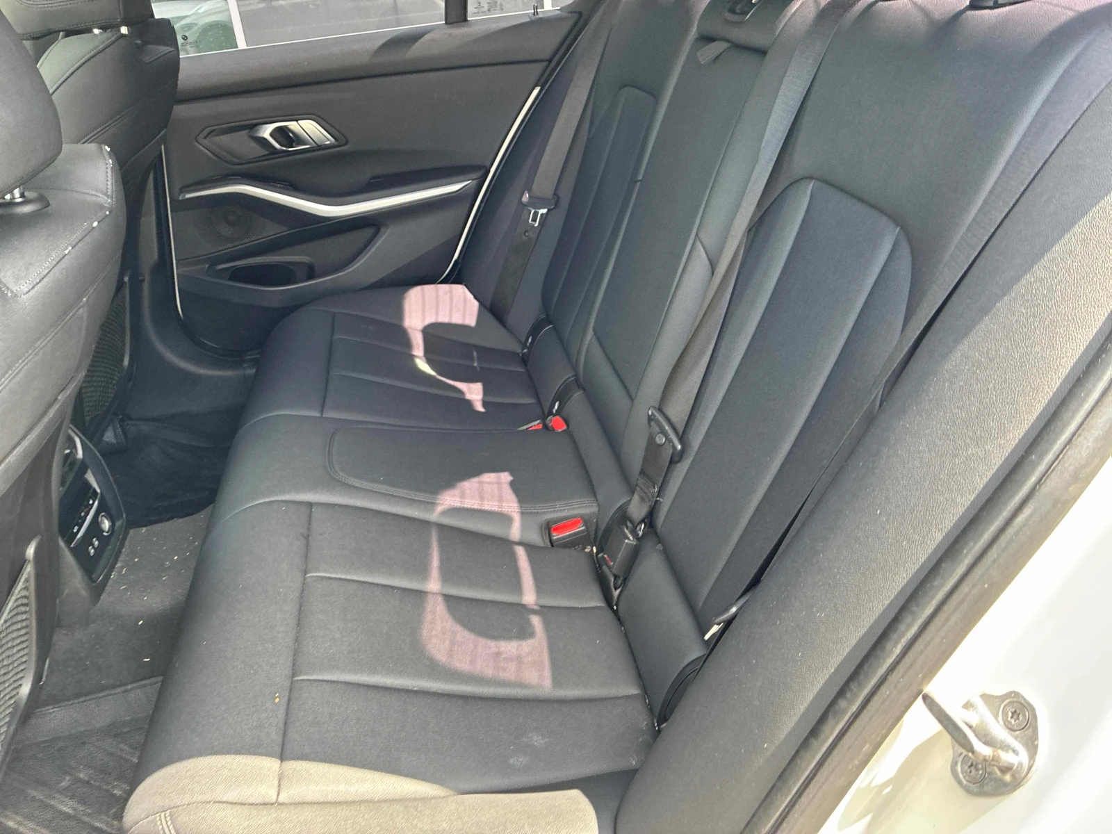 BMW 330 xDrive * АВТОКРЕДИТ * ГЛАВНО ПРЕДСТАВИТЕЛСТВО, снимка 12 - Автомобили и джипове - 55802956