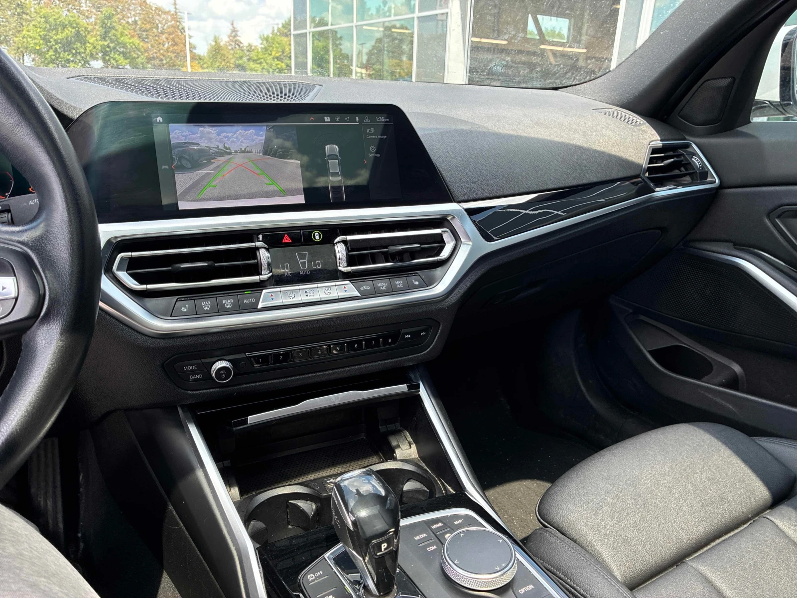 BMW 330 xDrive * АВТОКРЕДИТ * ГЛАВНО ПРЕДСТАВИТЕЛСТВО, снимка 9 - Автомобили и джипове - 55802956