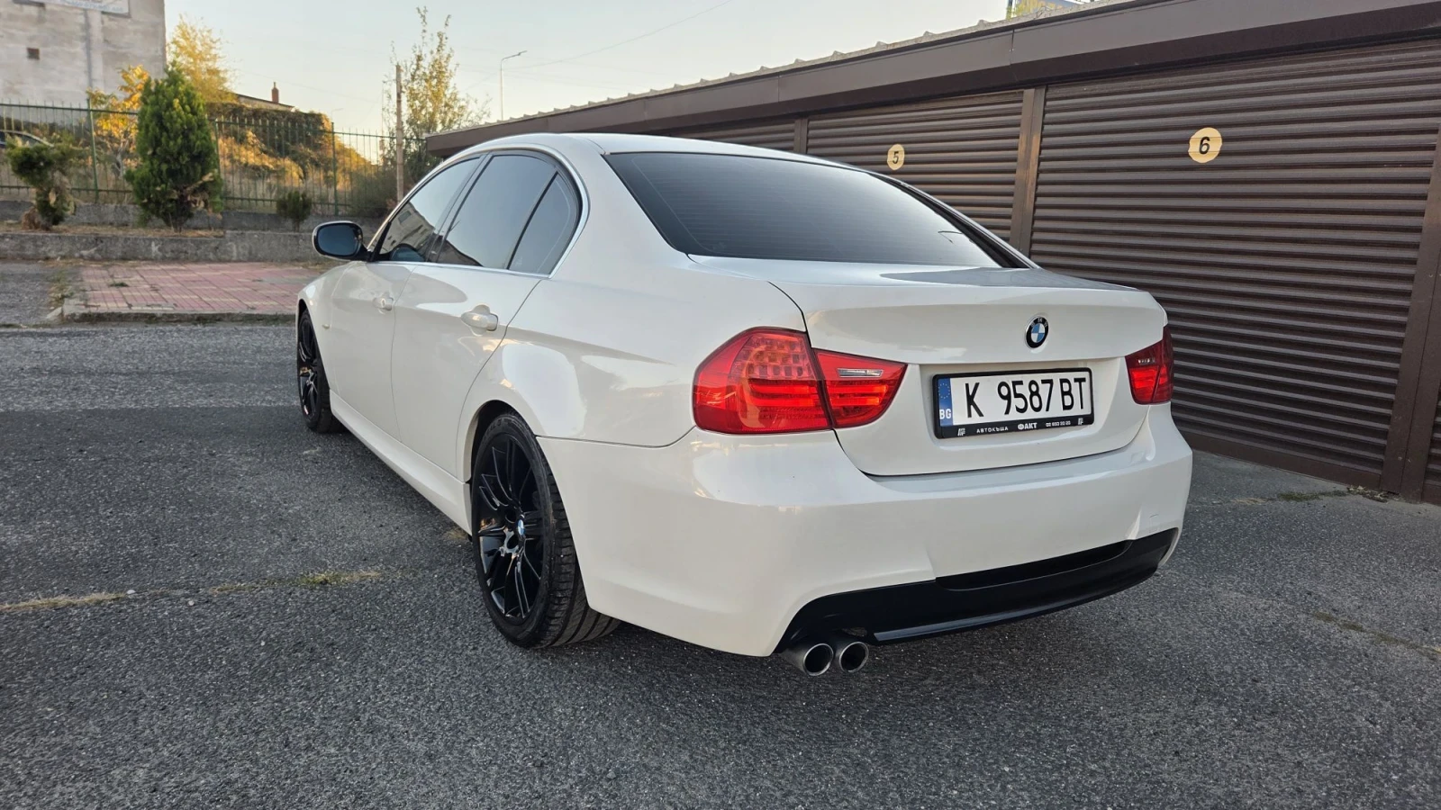 BMW 330 BARTER , снимка 15 - Автомобили и джипове - 56348837