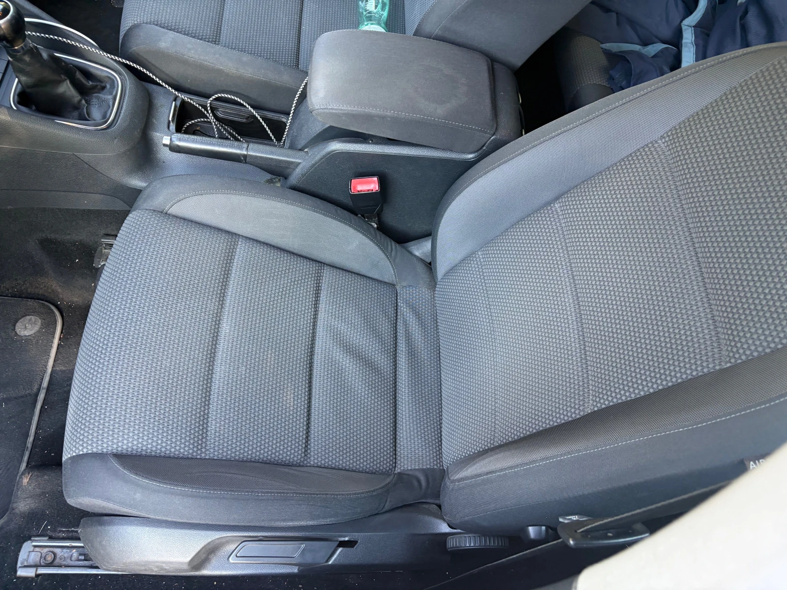 VW Golf 2.0TDI 110кс, снимка 7 - Автомобили и джипове - 56487944