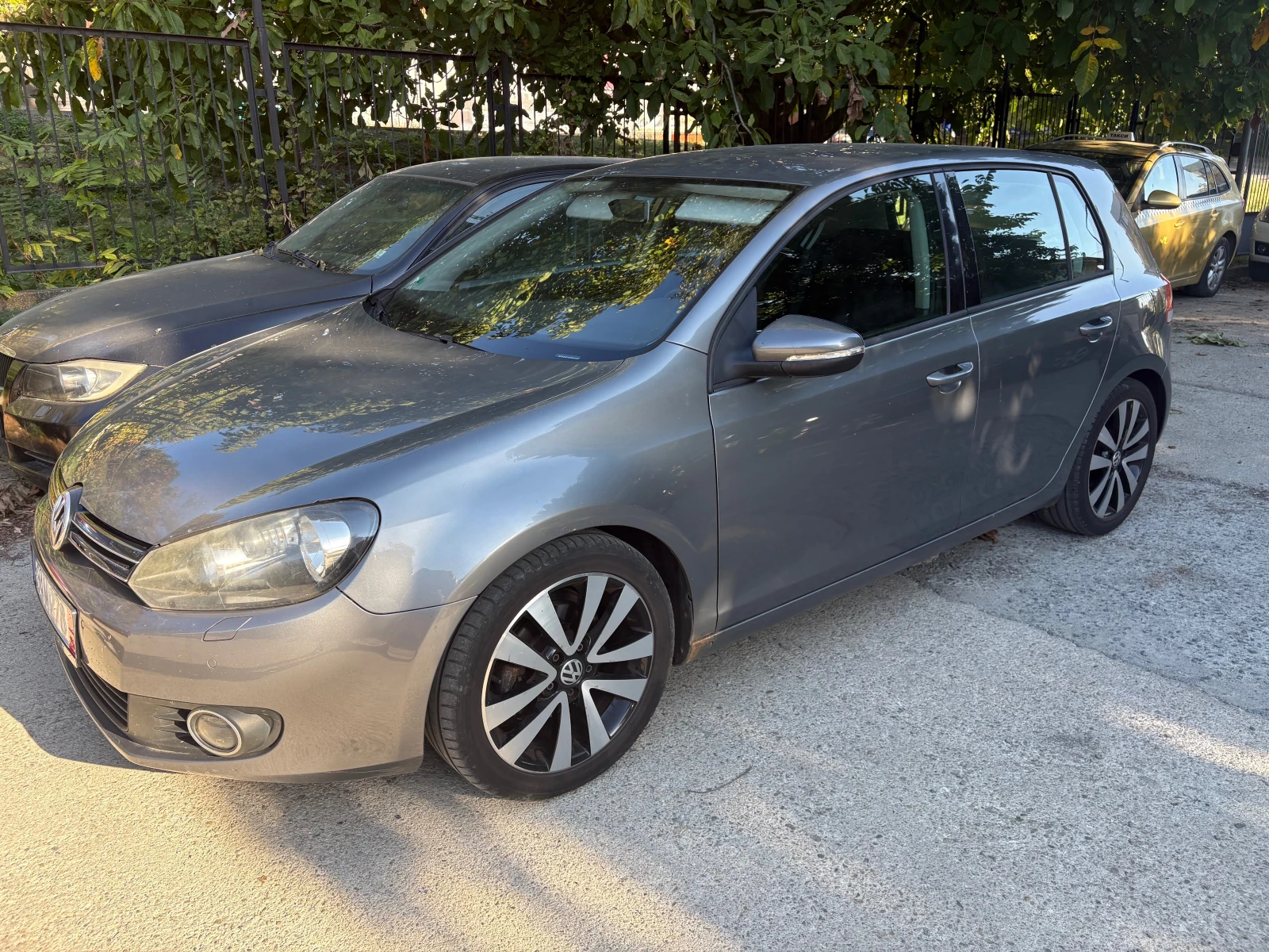 VW Golf 2.0TDI 110кс, снимка 2 - Автомобили и джипове - 56487944