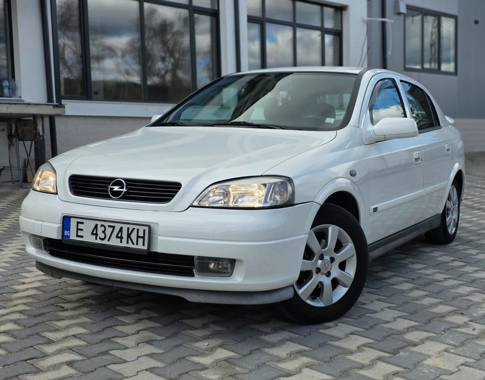 Opel Astra, снимка 3 - Автомобили и джипове - 56721422