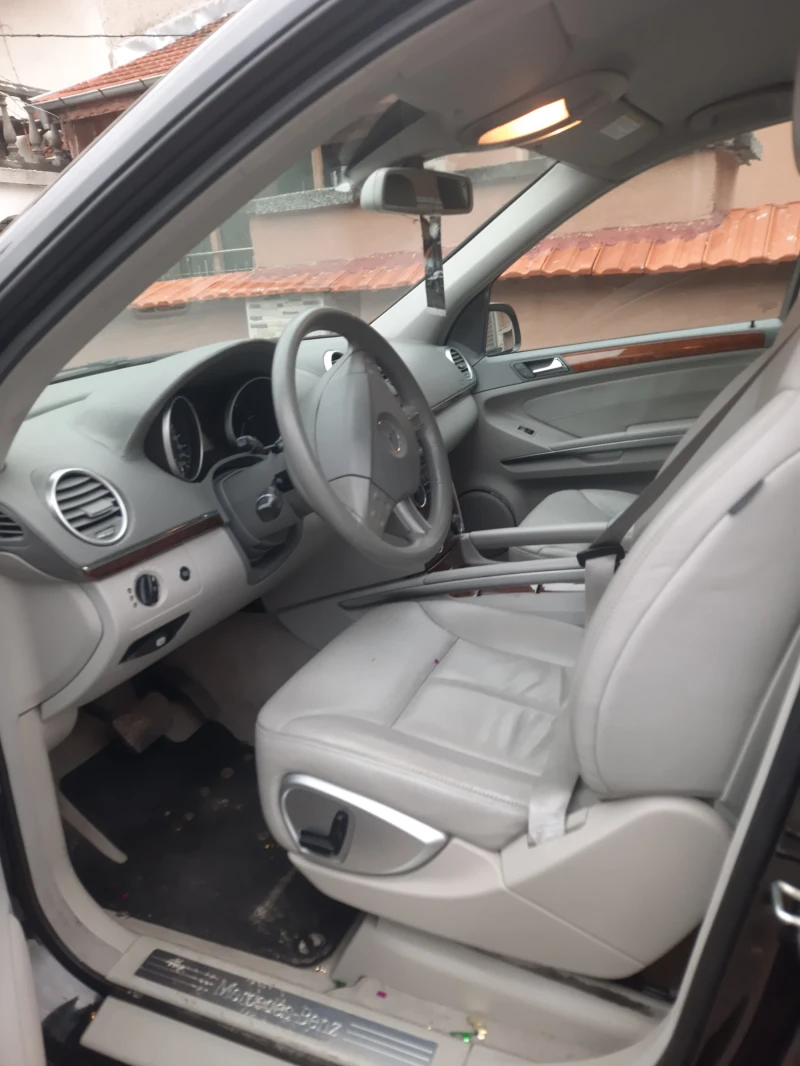 Mercedes-Benz GL 320, снимка 4 - Автомобили и джипове - 47332861