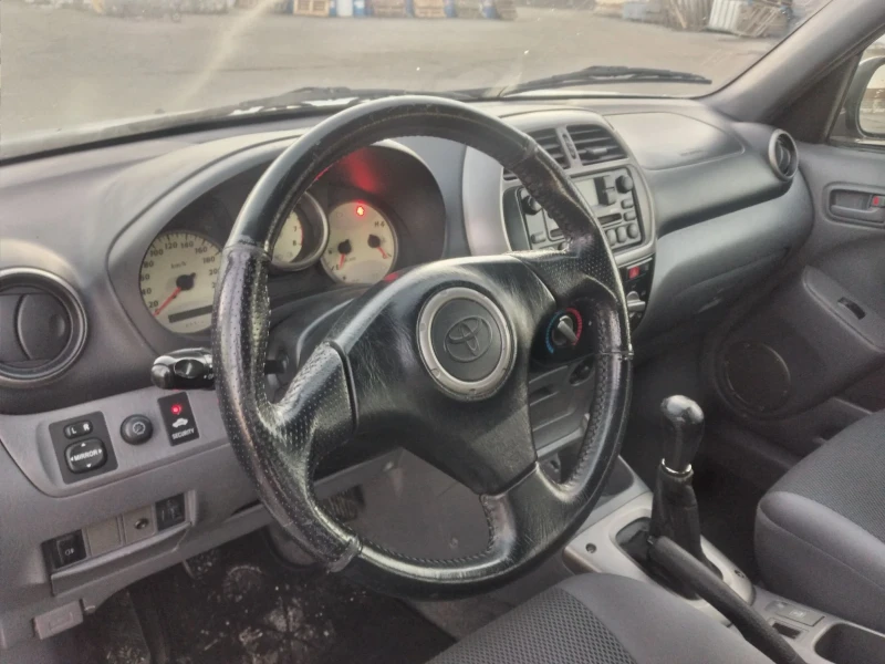 Toyota Rav4 2.0i, снимка 6 - Автомобили и джипове - 48730428