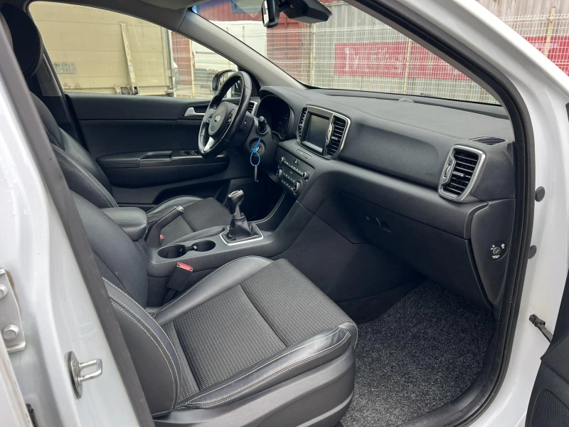 Kia Sportage CRDI, снимка 5 - Автомобили и джипове - 52583054