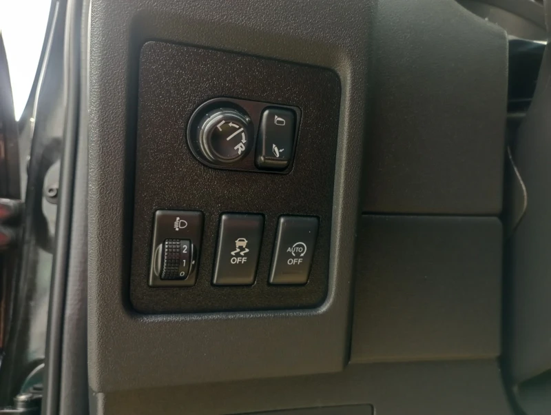 Nissan Qashqai 1.6DCI, 4x4, ПРОМОЦИЯ, снимка 13 - Автомобили и джипове - 51678953