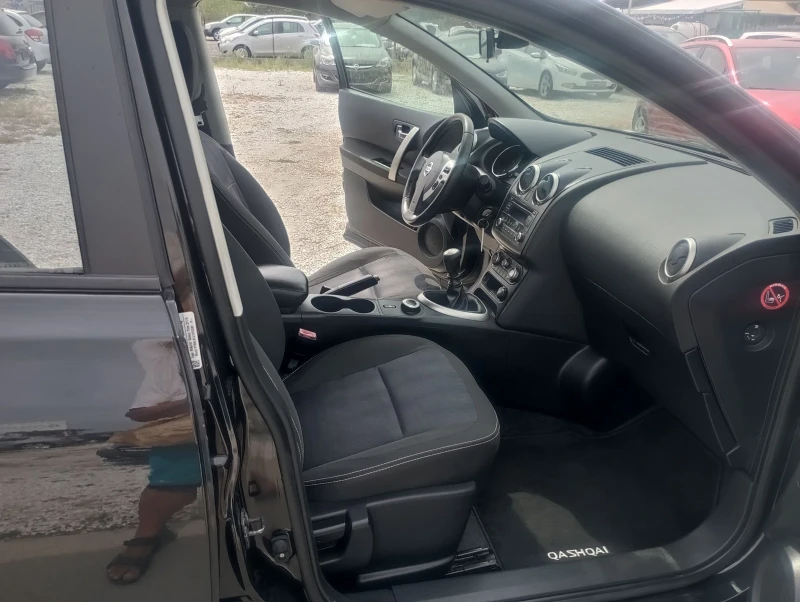 Nissan Qashqai 1.6DCI, 4x4, ПРОМОЦИЯ, снимка 10 - Автомобили и джипове - 51678953