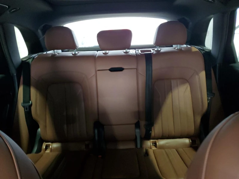 Audi Q5 Premium / 2.0 TFSI / S-Line / Панорама / LED /, снимка 10 - Автомобили и джипове - 52006054