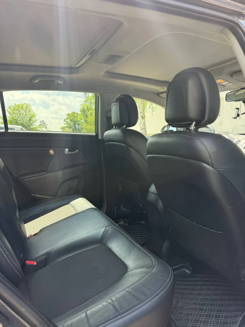 Kia Sportage, снимка 7 - Автомобили и джипове - 52208391