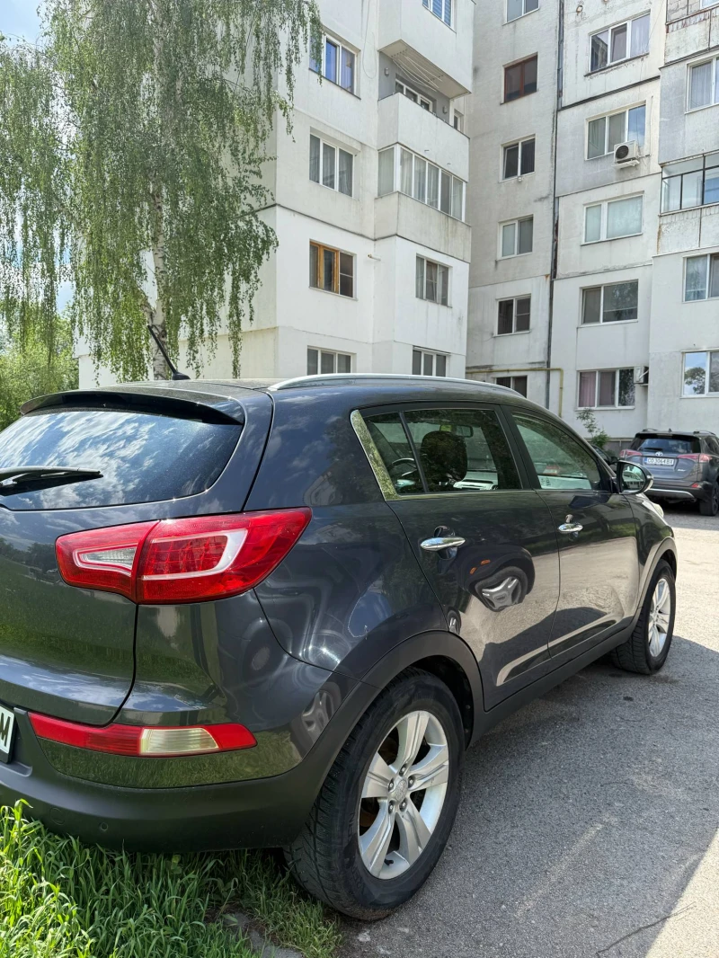 Kia Sportage, снимка 2 - Автомобили и джипове - 52208391