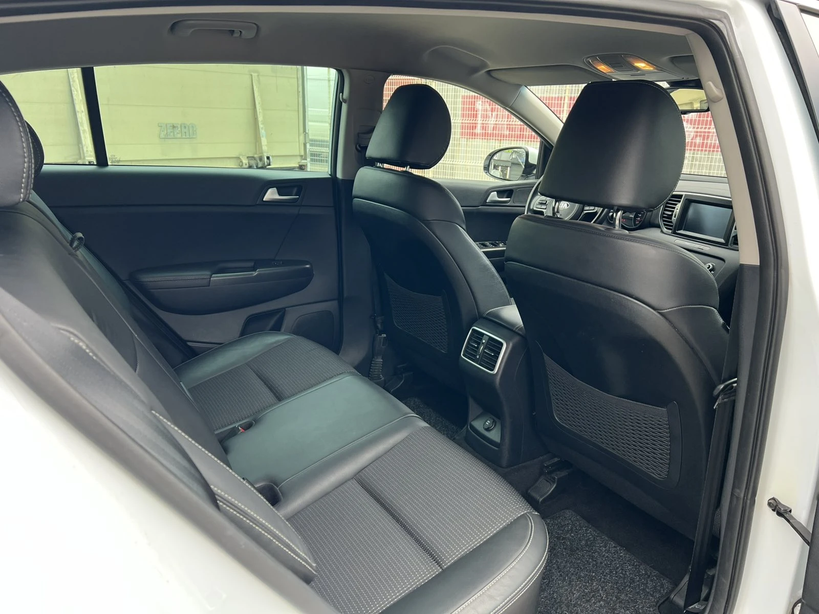 Kia Sportage CRDI - изображение 7