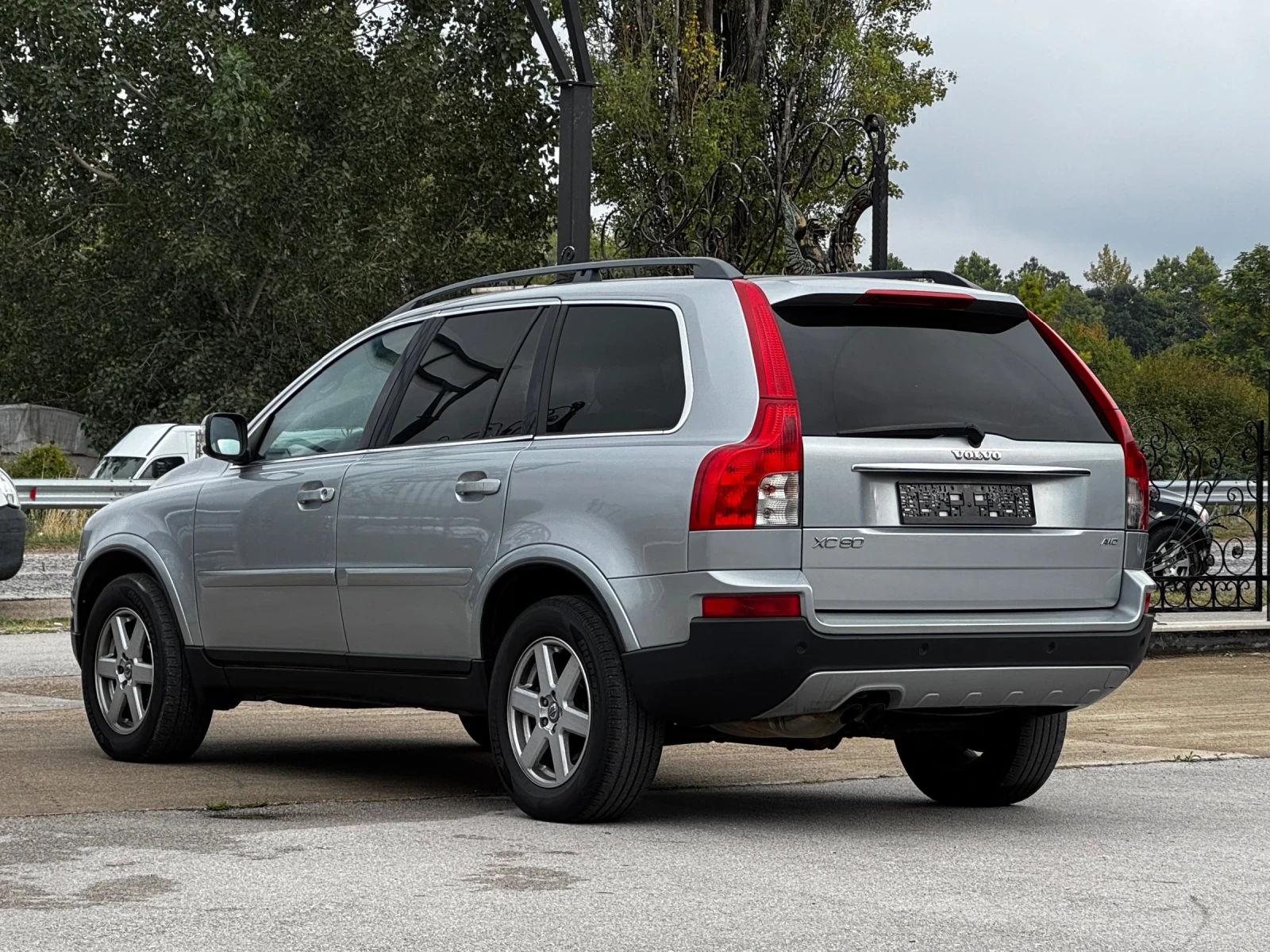 Volvo Xc90 2.4D5 6+ 1 АВТОМАТ ИТАЛИЯ - изображение 3