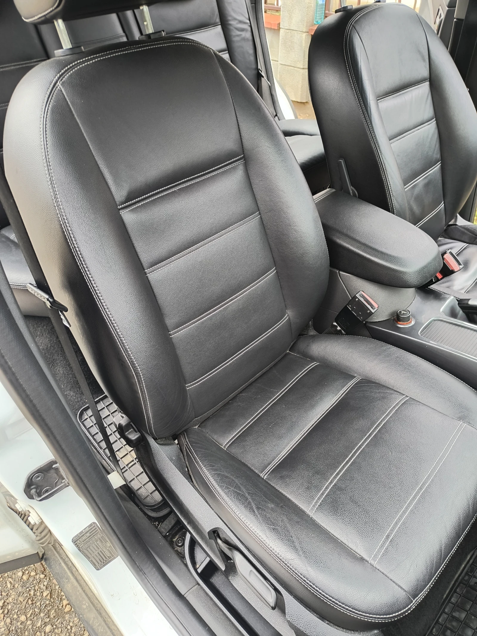 Ford Kuga 4* 4 163 HP, снимка 8 - Автомобили и джипове - 53752857