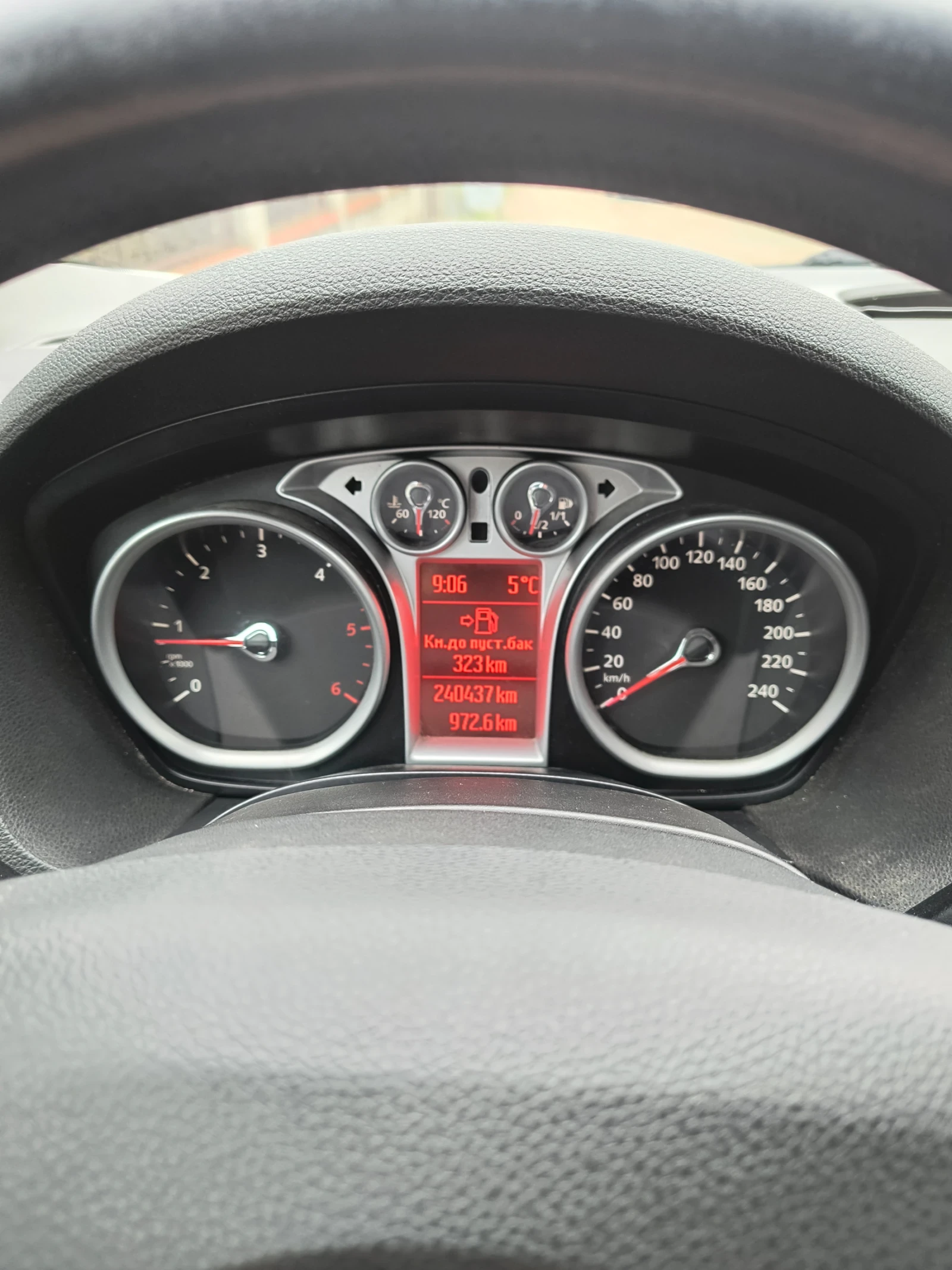 Ford Kuga 4* 4 163 HP, снимка 12 - Автомобили и джипове - 53752857