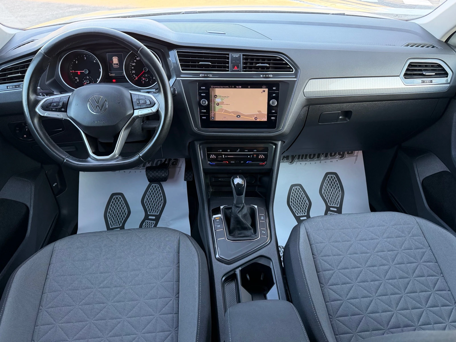 VW Tiguan 2.0 AVTOMAT LED KAMERA, снимка 7 - Автомобили и джипове - 53815563