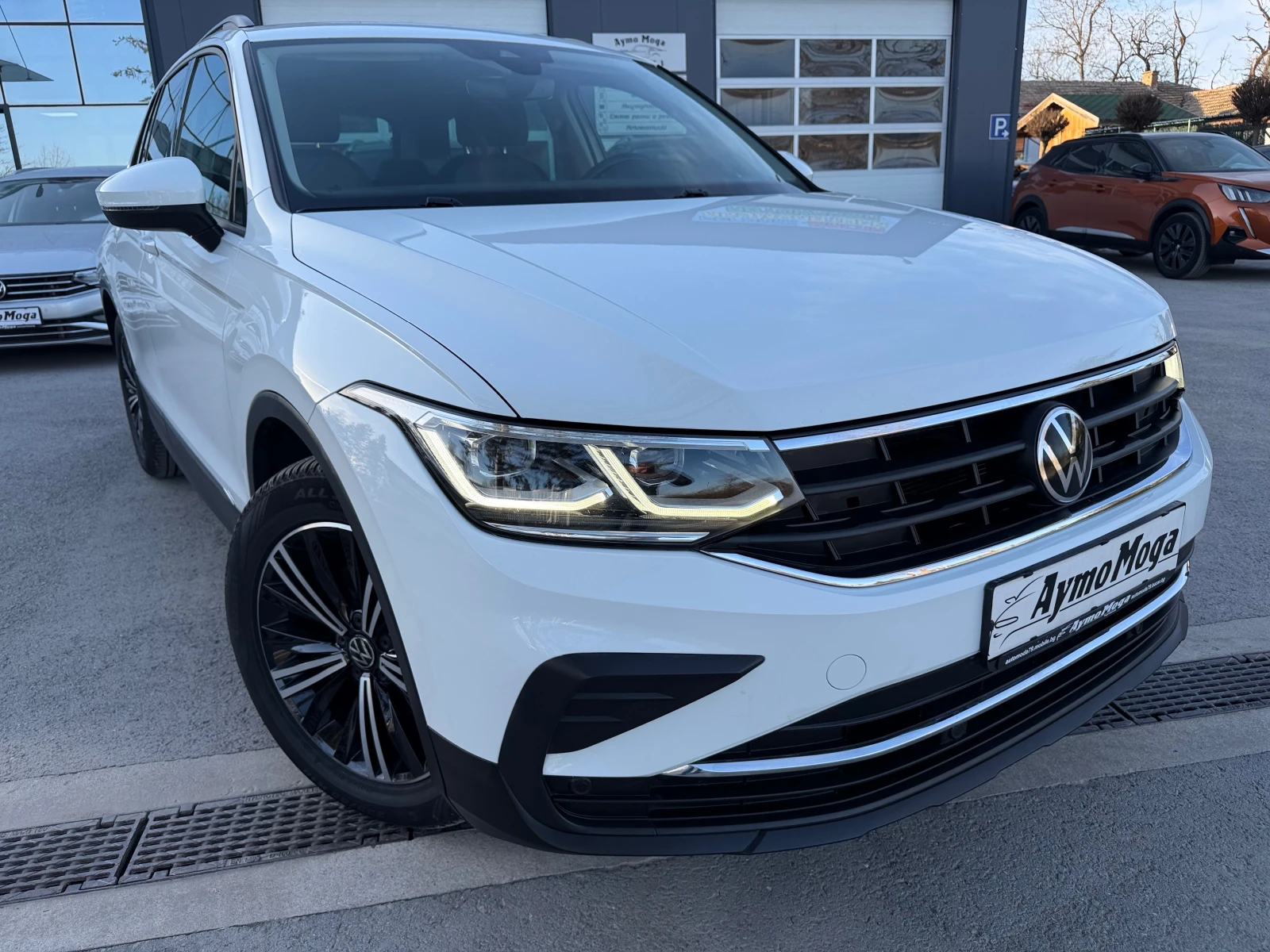 VW Tiguan 2.0 AVTOMAT LED KAMERA, снимка 2 - Автомобили и джипове - 53815563