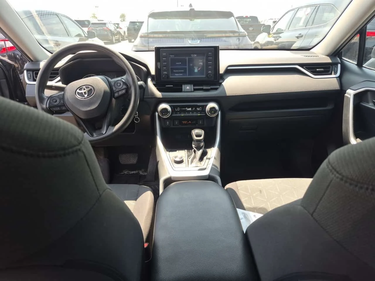 Toyota Rav4 * HYBRID LE * CARFAX * БЕЗ ПЪРВОНАЧАЛНА ВНОСКА, снимка 12 - Автомобили и джипове - 55431783