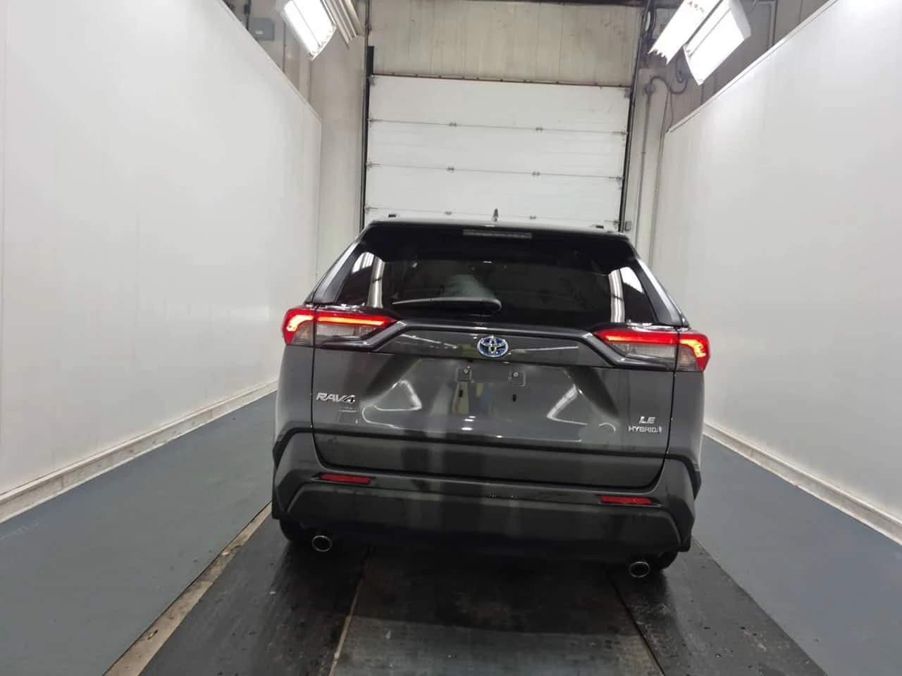 Toyota Rav4 * HYBRID LE * CARFAX * БЕЗ ПЪРВОНАЧАЛНА ВНОСКА, снимка 7 - Автомобили и джипове - 55431783