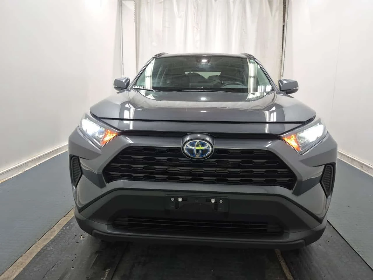 Toyota Rav4 * HYBRID LE * CARFAX * БЕЗ ПЪРВОНАЧАЛНА ВНОСКА, снимка 8 - Автомобили и джипове - 55431783
