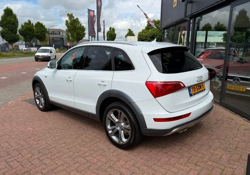 Audi Q5 2.0 tdi 170ks S-Line 4x4, снимка 4 - Автомобили и джипове - 55669327