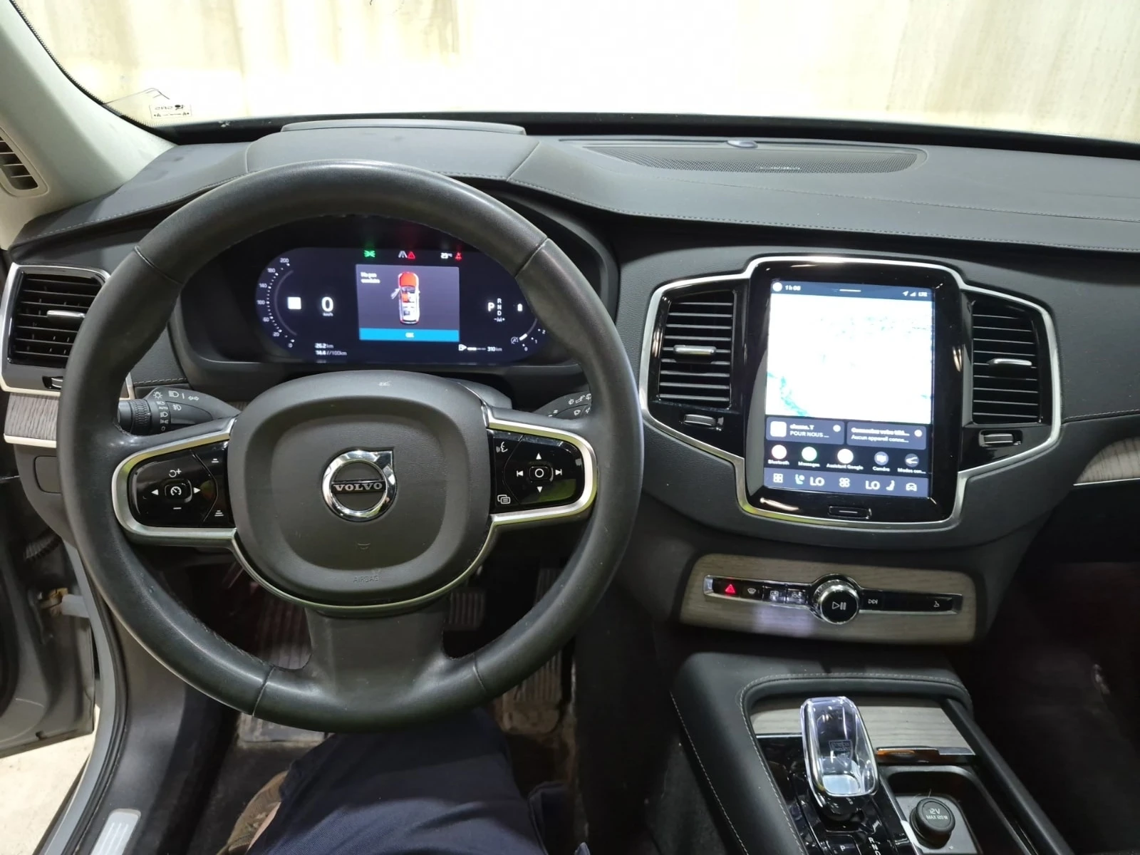 Volvo Xc90  ULTIMATE BRIGHT THEME / HUD / 360, снимка 12 - Автомобили и джипове - 55999293