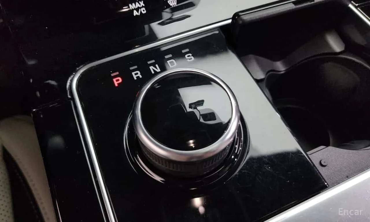 Land Rover Range Rover Velar * 3.0 D300 R Dynamic SE * ����������� | Mobile.bg � ����������� 9