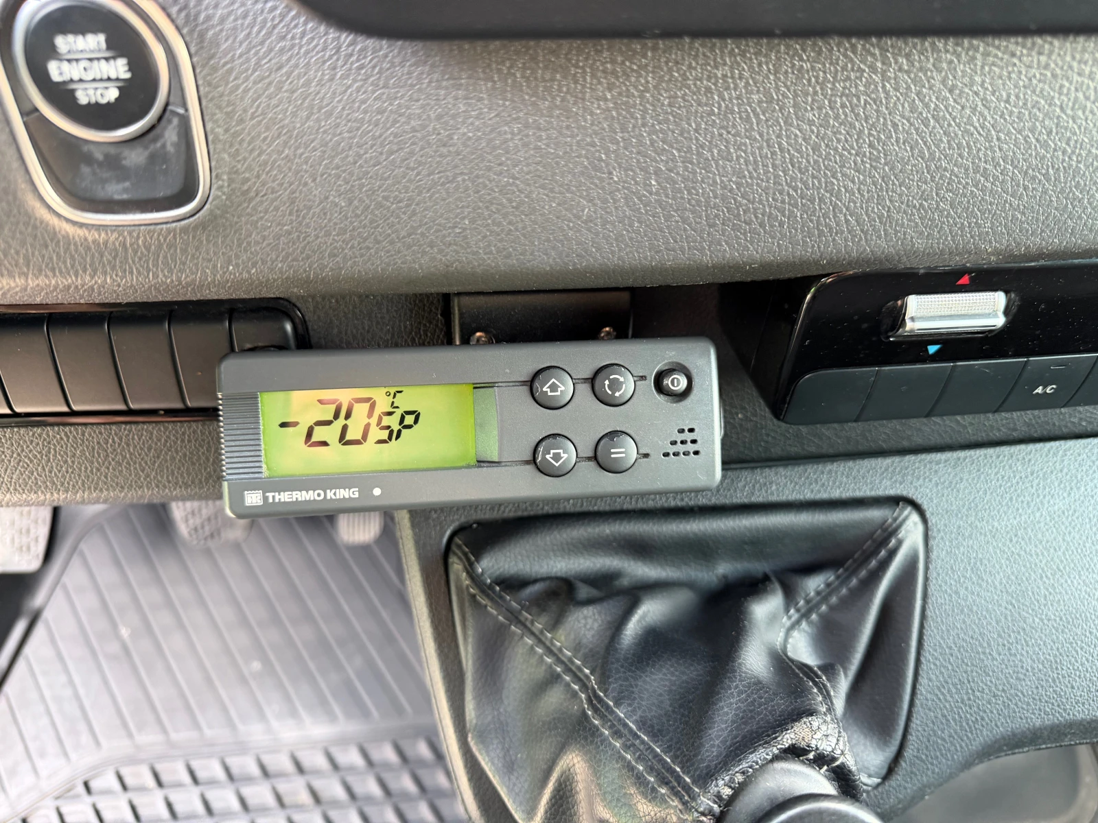 Mercedes-Benz Sprinter 316 ХЛАДИЛЕН-32град.!БОРД!FULL!EURO6!, снимка 11 - Бусове и автобуси - 54125836