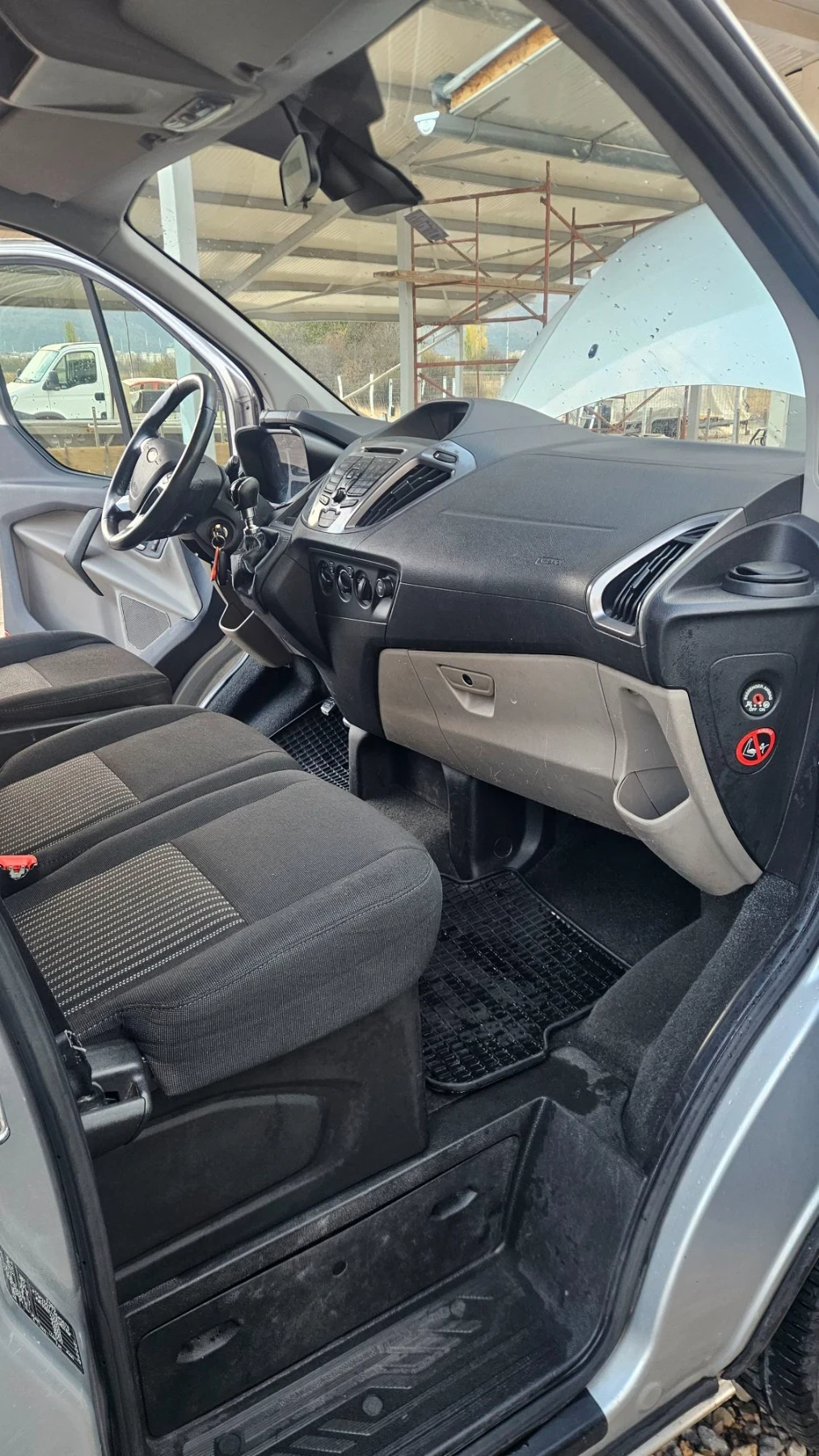 Ford Transit Custom 2.2tdci.101ks.8+ 1, снимка 11 - Бусове и автобуси - 56544205