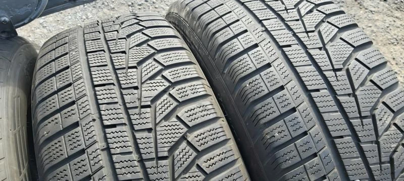 Гуми Зимни 225/60R18, снимка 3 - Гуми и джанти - 30918450