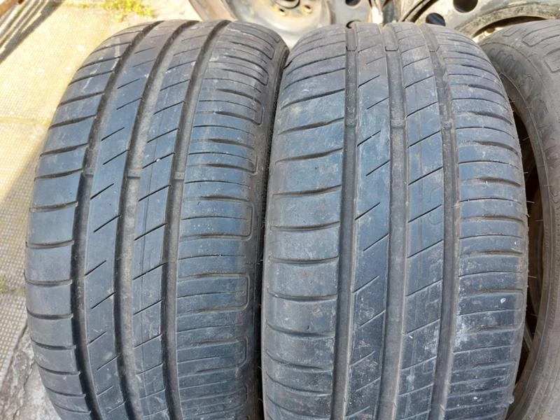 Гуми Летни 195/50R15, снимка 2 - Гуми и джанти - 36802861