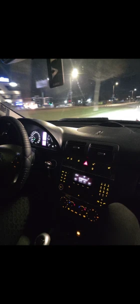Mercedes-Benz C 200, снимка 8