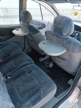 Renault Scenic - 500 € / 977.91 лв. - 19424501 6